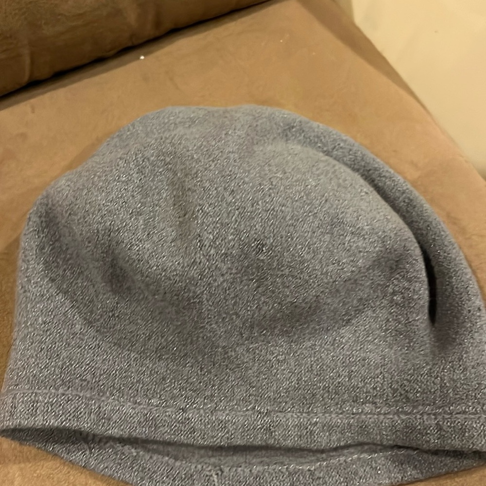 Gray wool beanie EUC